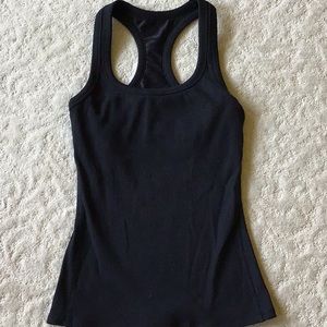 Alo ribbed tank in black